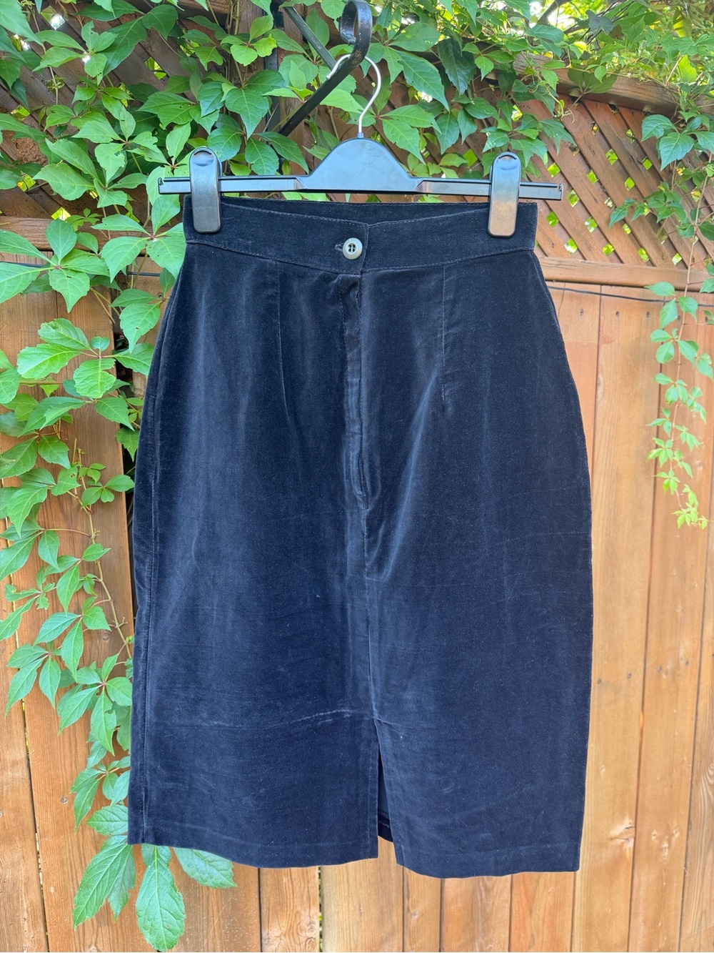 VTG Canada Made 100% Cotton Velvet Pencil Skirt (24W)